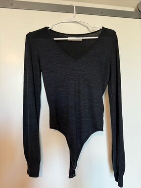 Women's Black V-Neck Long Balloon Sleeve Bodysuit
